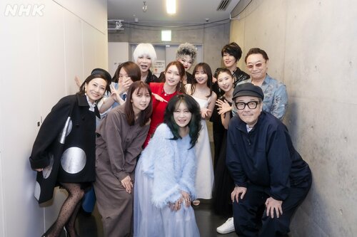 「ハグというか、もう抱っこ」中森明菜、芸人とハグ連発　『NHK紅白歌合戦』へ視界良好のなか…「出演濃厚」漂う早朝番組