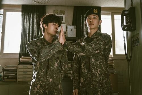 チョン・ヘイン主演『D.P.－脱走兵追跡官－』で知った過酷な軍人時代、元「D.P.」の友人の部屋を貸してもらったらすごかった【ソウル暮らしは今日もサバイバル】