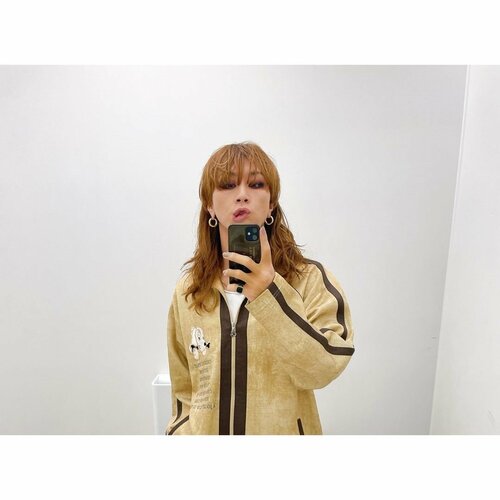 「芸術的な綺麗さ」SUPERBEAVER渋谷龍太、指間タトゥーの腕ショットに反響「いろいろ想像してしまいます」
