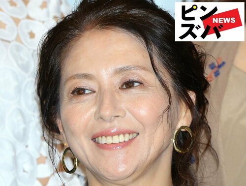「永遠に可愛い」小泉今日子、“おしゃ白髪”でにっこり　ブルーリボン賞授賞式オフショに反響「ナチュラルで素敵」