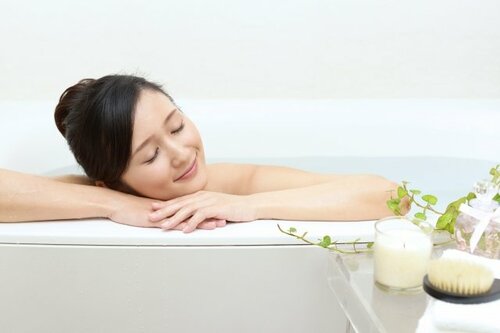 専門医が提唱　暑い夏こそ36～38度のお湯につかる“不感温浴”で夏バテ防止