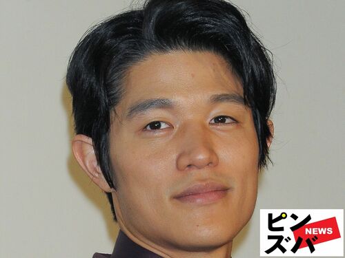 「顔面つよっ!!」「艶めかしい」鈴木亮平・42歳、‟大人の色気”全放出の眼差しが沸騰「そんな目で…」