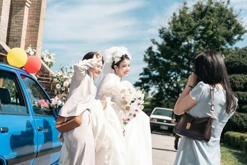 『おつかれさま』『涙の女王』で「裕福な家庭の高慢な母親」が婿や息子の婚約者の実家を極端に蔑むのはなぜなのか？【康熙奉のサランヘジョ韓ドラ〈159〉】