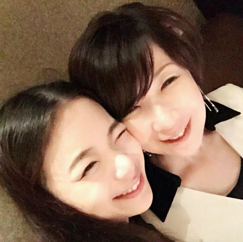 「美人すぎる芸能人母娘」ランキング、伊藤蘭＆趣里を抑えた「姉妹みたい」な2人は【トップ3】