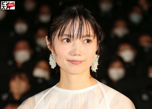 “今年4人目出産”宮崎あおいが大泉洋主演ドラマに出演か　2つの“公式匂わせ”と大河も控える凄い仕事ぶり