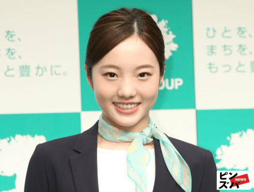 「堂々と惚気てるの可愛い」本田真凜＆宇野昌磨、公開イチャイチャ 手を握り密着状態でコミカルダンス披露