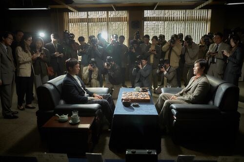 イ・ビョンホン主演Netflix映画『スンブ: 二人の棋士』見どころは？主役二人のすばらしい表情演技に釘付け！【話題作見どころ解説】