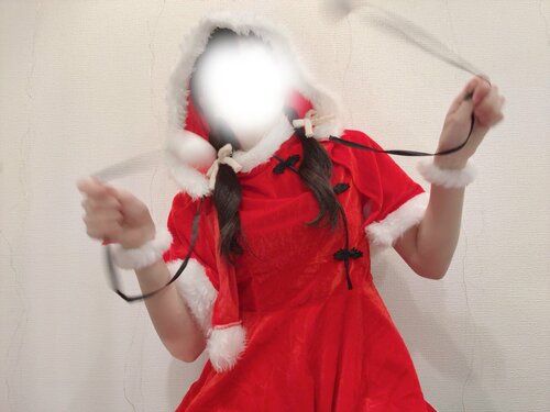「そろそろ気を付けたほうが」紅白出場15歳“顔出しナシ”歌手の「正体バレ危機」を暴露系YouTuberが心配の異例展開