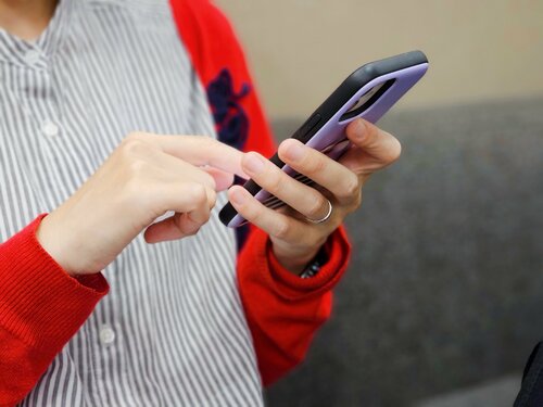 「スキマバイト」アプリ登録者2000万人超え！　半年で急増の背景にある便利さと闇