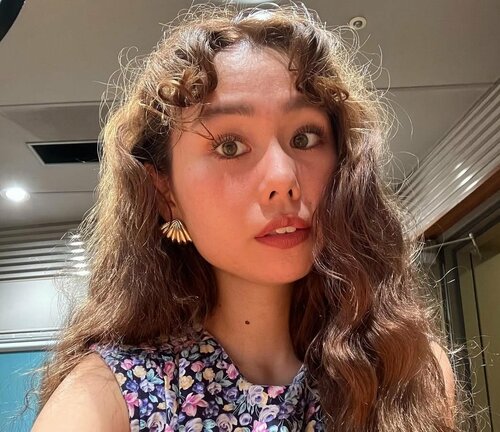 「ミニりゅうちぇる版!!て感じ」30歳になったpeco、息子とディズニー満喫姿公開　涙のサプライズも