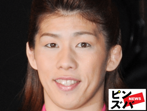「美人になりすぎ」吉田沙保里、黒ワンピのカジュアル秋コーデで魅了 「女優より美しい」の声も