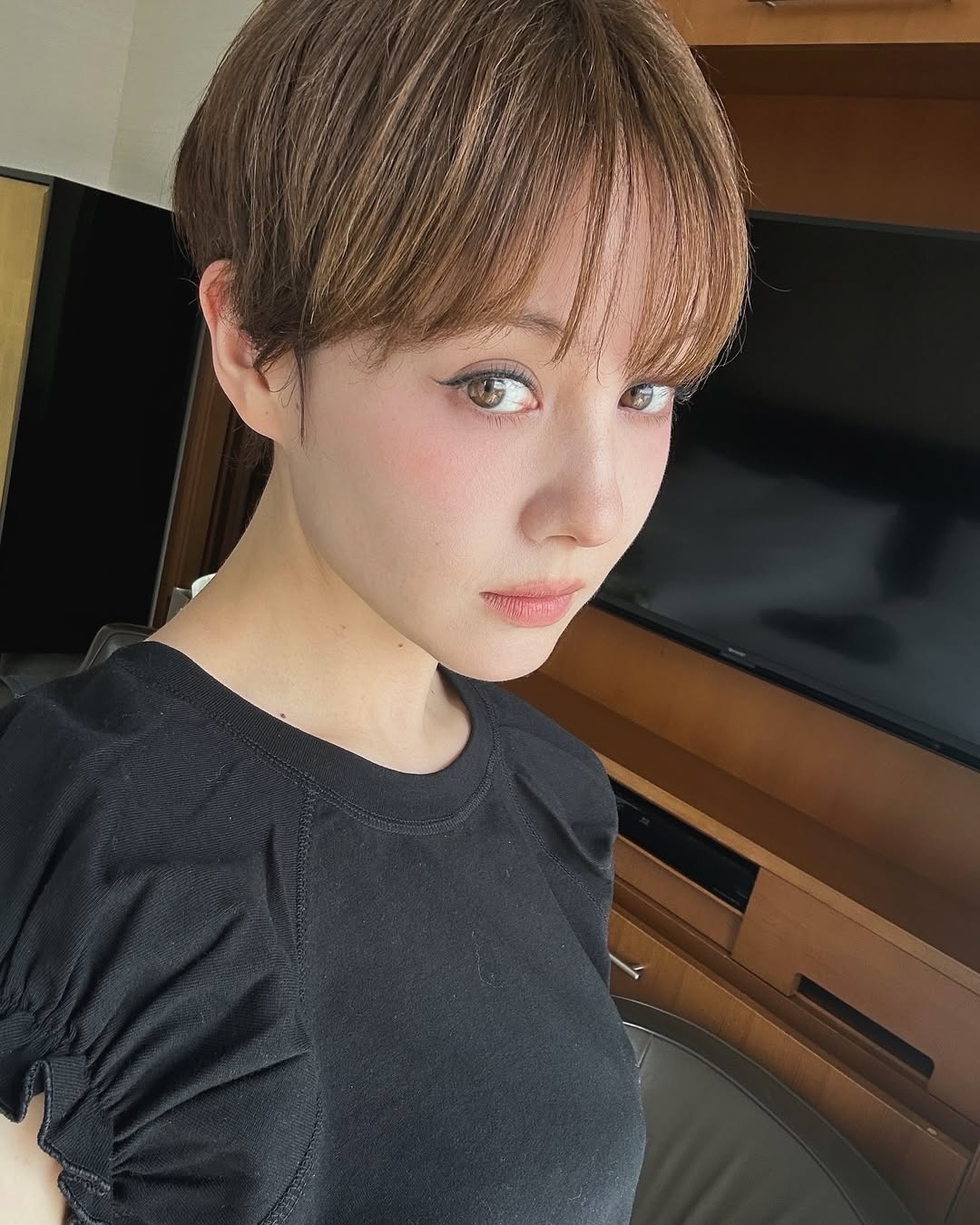 パッチリ二重が「一重＆タレ目」に　テレ東“異例告知”整形復讐ドラマの主人公は想定通りトリンドル玲奈も…あらためて驚きの声