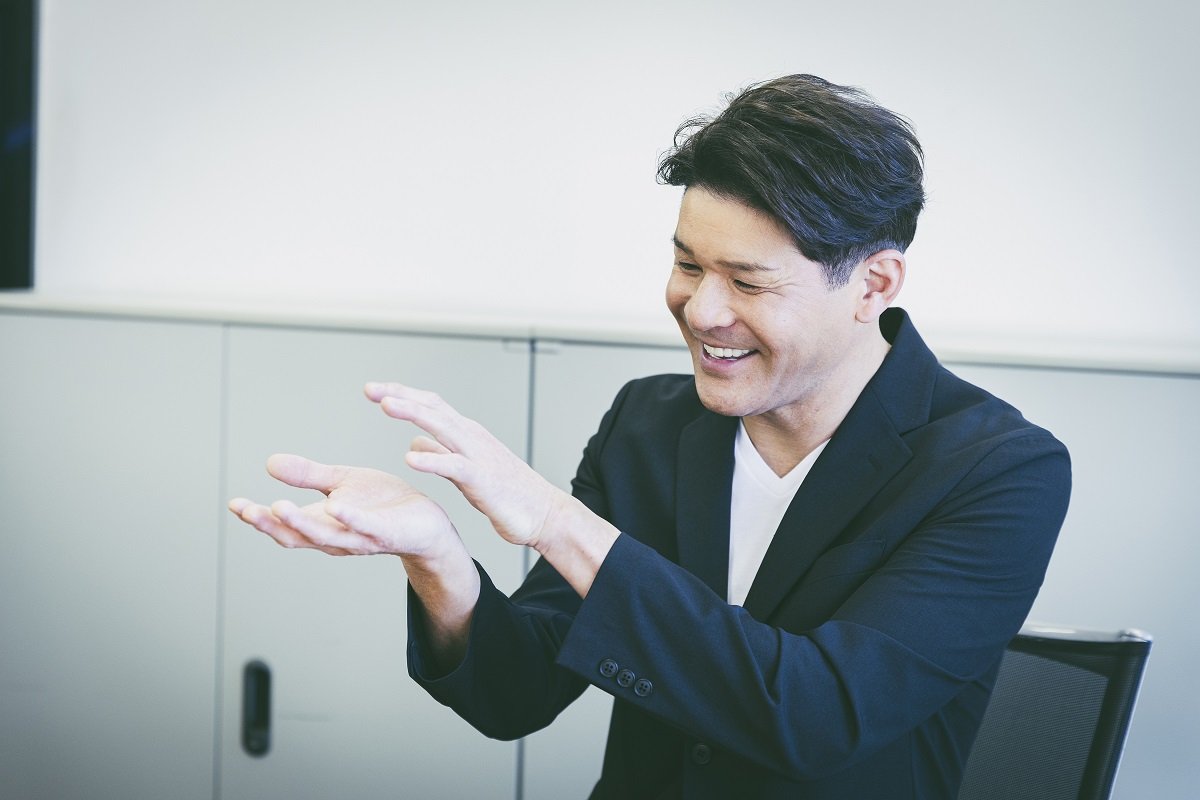 “金魚の達人”タレントの照英が明かす野望「青い金魚を作り出したい」