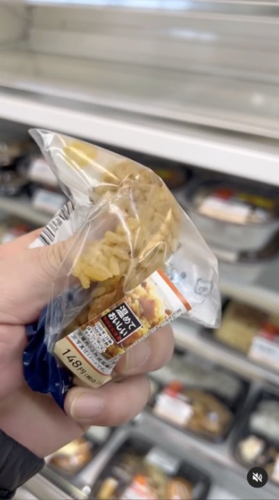 コンビニで商品握りつぶし棚に戻すインスタ動画を発信「にぎる君」が迷惑投稿を全削除　在日中国人の握りつぶしも話題