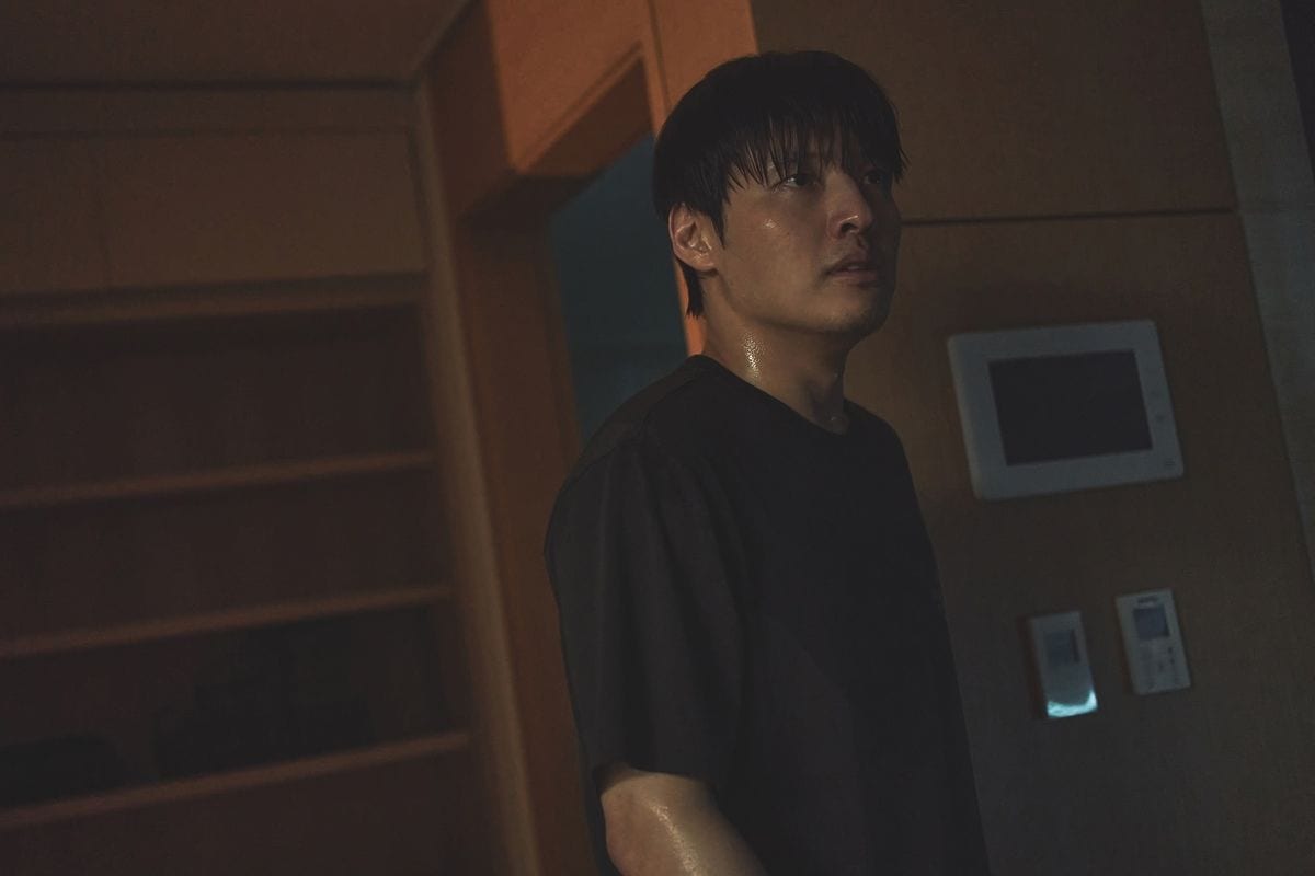 カン・ハヌルが苦悩の演技が見もの！Netflix映画『84㎡』高層アパートのローン地獄、人生を狂わせる投資熱、上下階の騒音問題…個性派バイプレイヤーにも注目