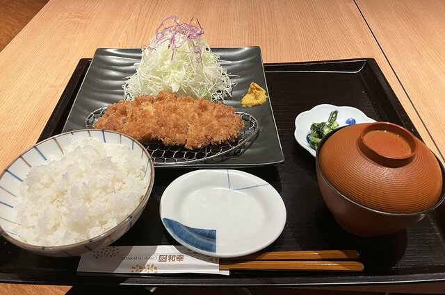 和幸のトンカツ定食 ※撮影/ピンズバ編集部
