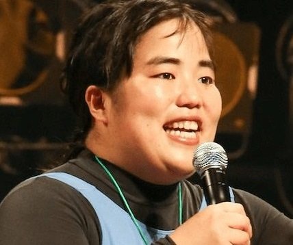 「もはや姉妹に見える」ゆりやん&唐田えりか、超デカ目＆小顔の別人級激盛れプリクラに反響「だれぇ〜」