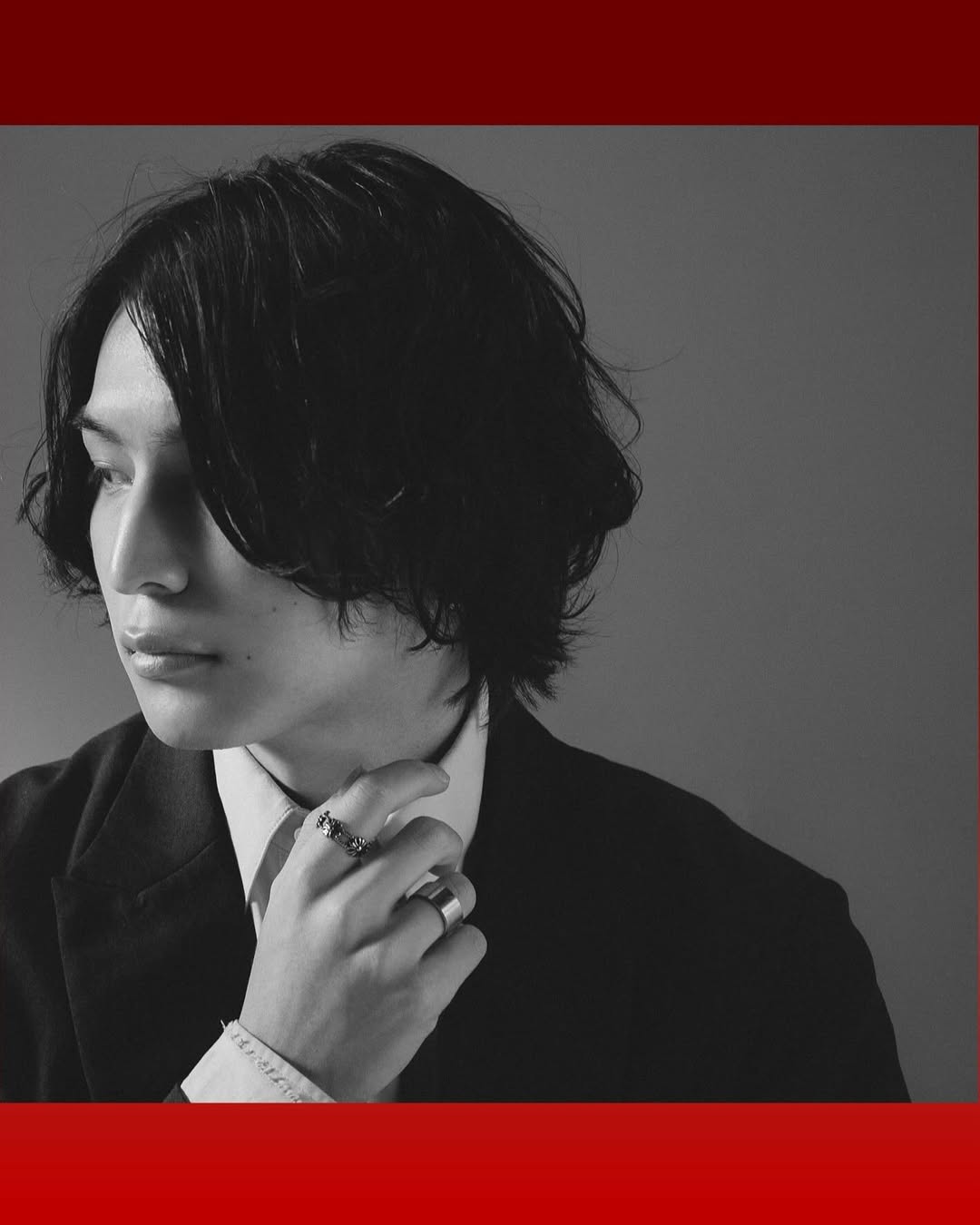 「ふとした角度がお父様に似てる」徳永英明息子「新人歌手」、『相棒』で披露していた“甘い演技”