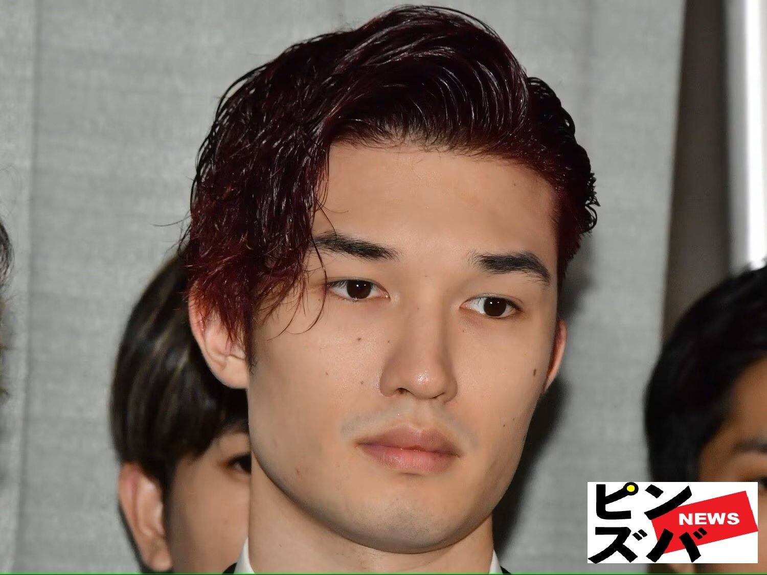 「今まで見たことのないジェシー」綾瀬はるかと交際中のSixTONESジェシー、ド派手メイクのパンクふうショットで別人級激変